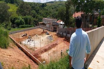 QUADRA NO BAIRRO TRANÇADOR: OBRA INICIADA