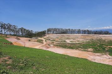 SECRETÁRIOS MUNICIPAIS VISITAM ATERRO SANITÁRIO NO VALE DO PARAÍBA