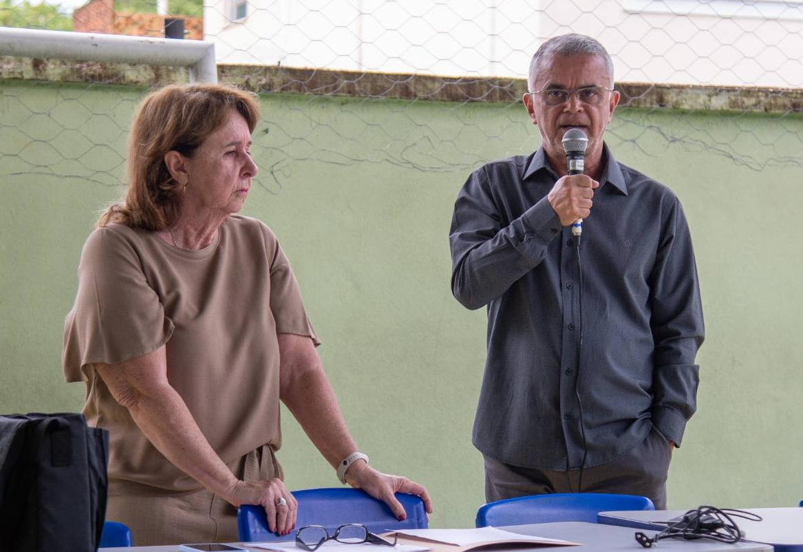 Equipe da Secretaria Municipal de Educação reuniu-se com os professores da Rede Municipal de Ensino