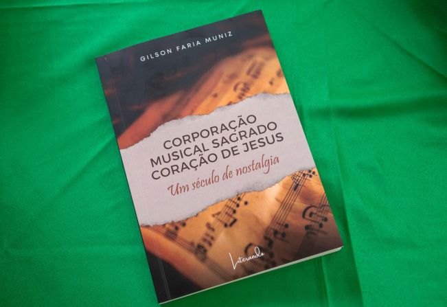 LANÇADO LIVRO QUE CONTA A TRAJETÓRIA DA CORPORAÇÃO MUSICAL SAGRADO CORAÇÃO DE JESUS