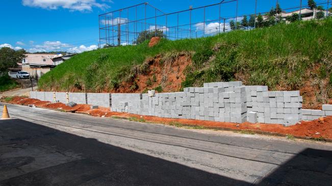 OBRA NA RUA DEMÉTRIO JAMAL