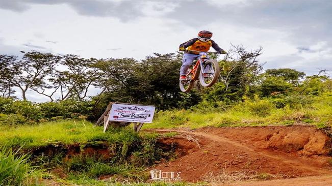 SEGUNDA ETAPA DA LIGA DE DOWNHILL: PISTA DO MORRO CAXAMBU FOI DESAFIO PARA COMPETIDORES