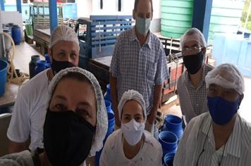 EQUIPE DA DIRETORIA DE AGRO VISITA LATÍCINIOS EM CARVALHOS