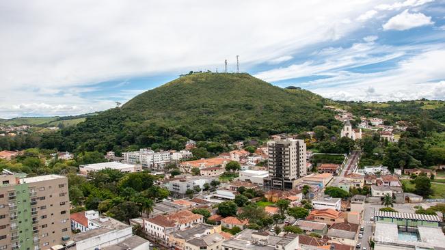 PREFEITURA TRABALHA PELO DESENVOLVIMENTO ECONÔMICO DE CAXAMBU